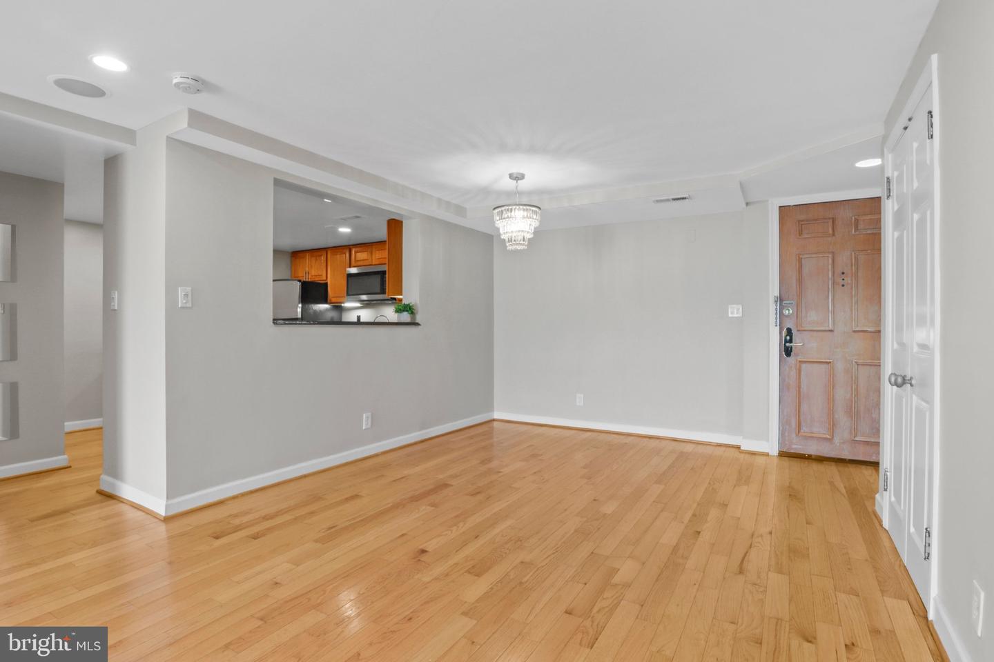 1080 Wisconsin Ave Nw #2012 Property Photo 13