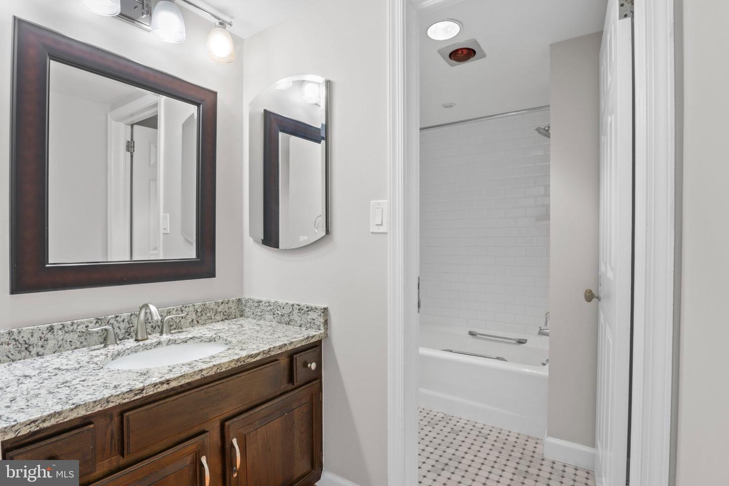 1080 Wisconsin Ave Nw #2012 Property Photo 21
