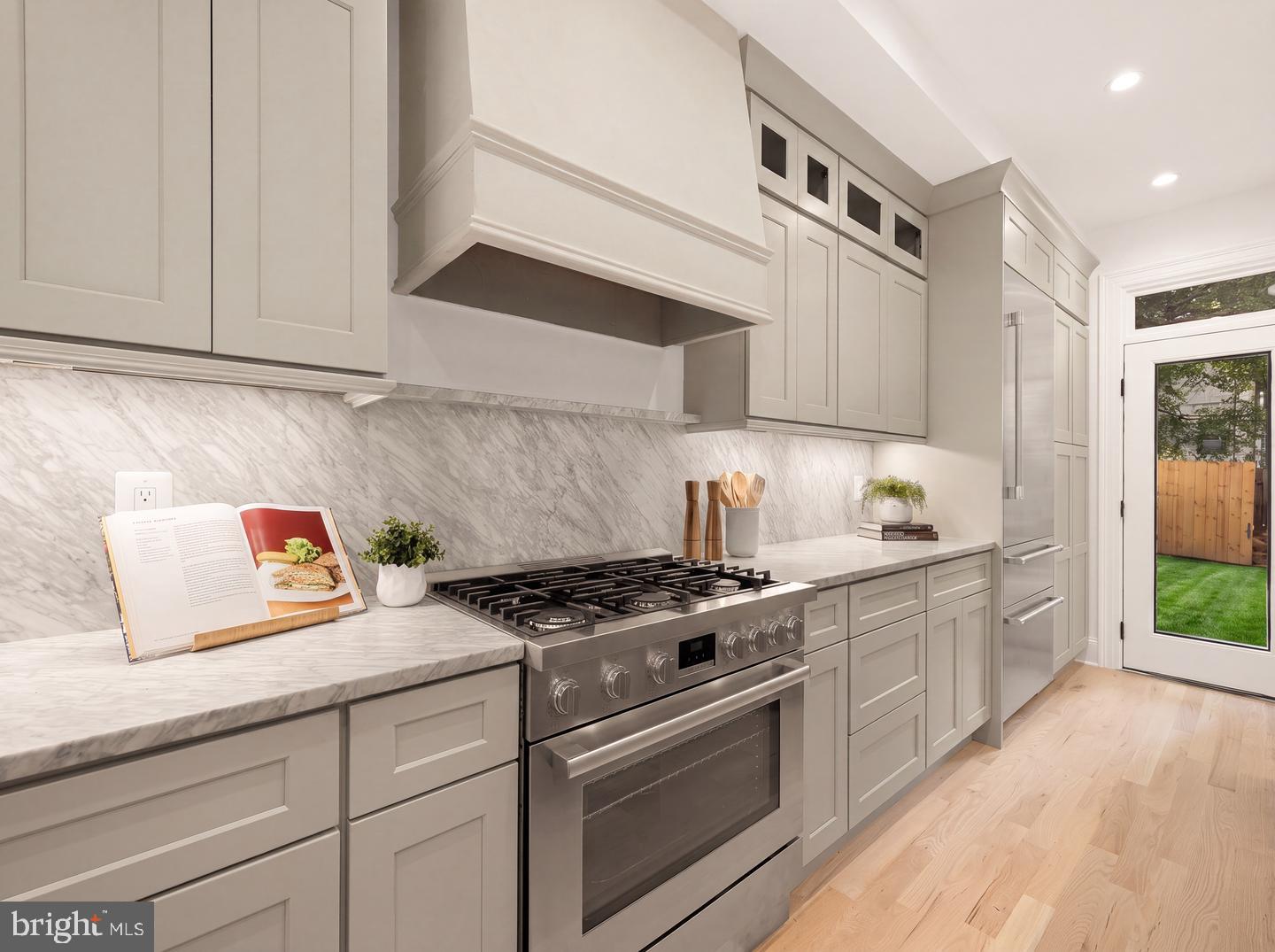 1237 4th St Nw #b1 Property Photo 6