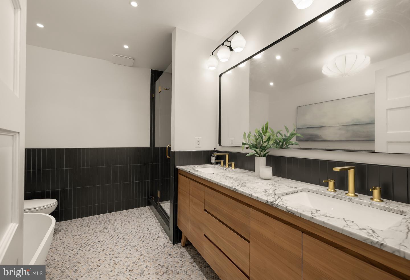 1237 4th St Nw #b1 Property Photo 11