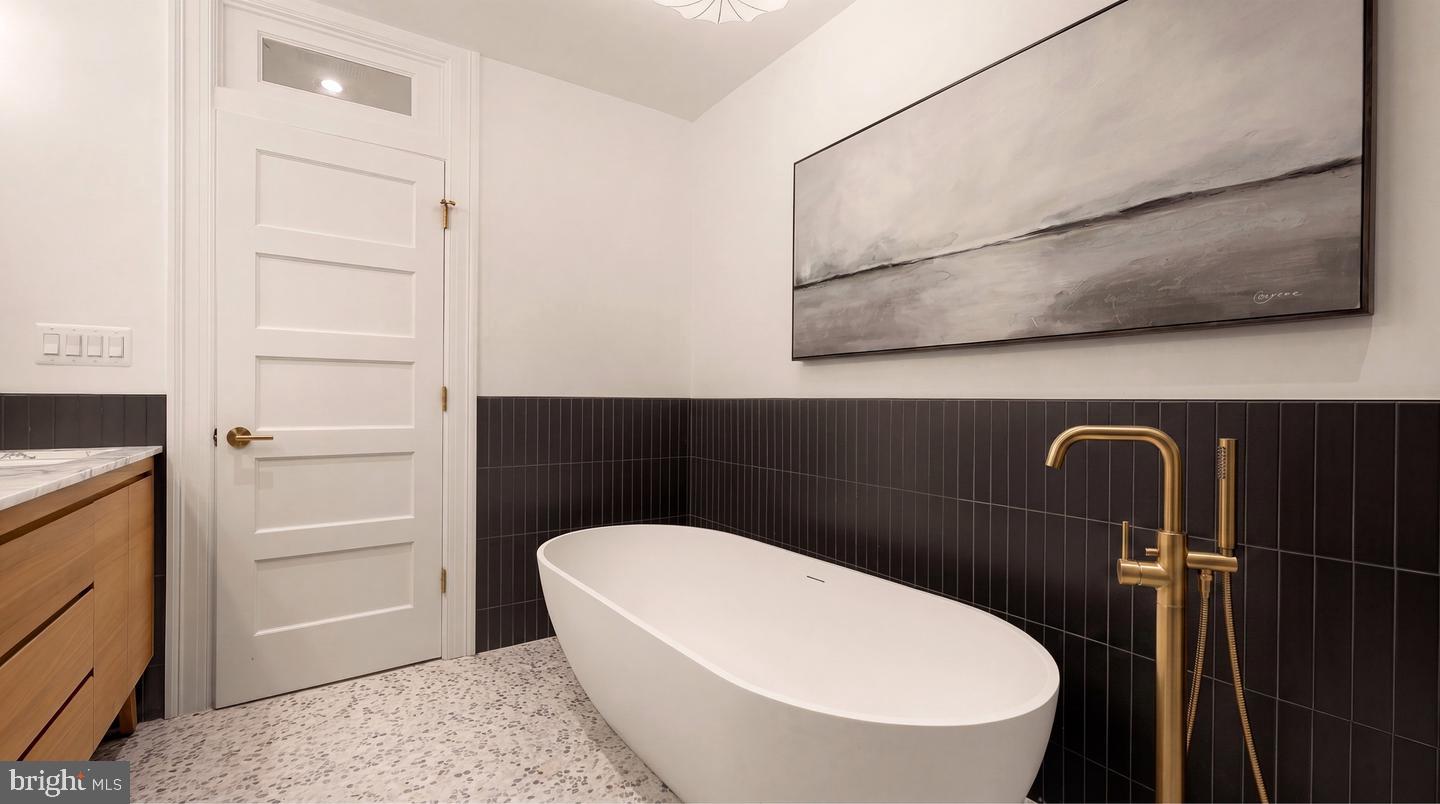 1237 4th St Nw #b1 Property Photo 13