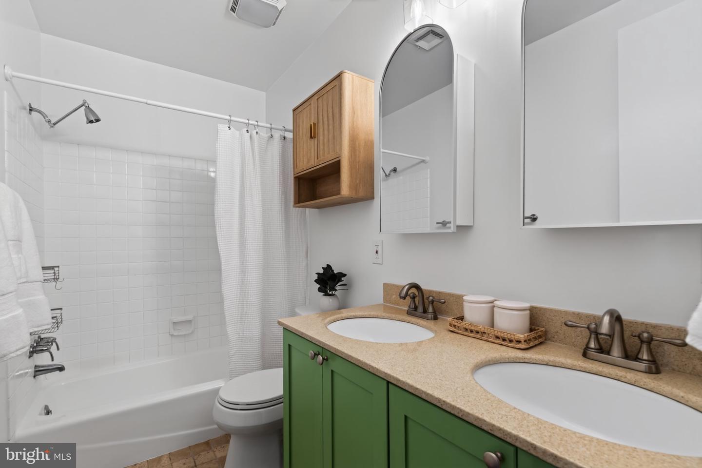 141 12th St Ne #9 Property Photo 25