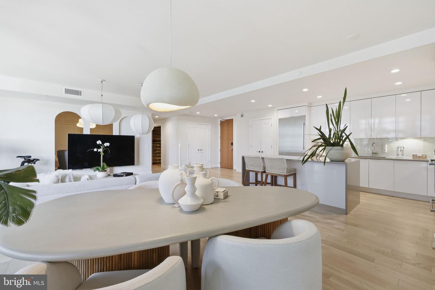 45 Sutton Sq Sw #706 Property Photo 11