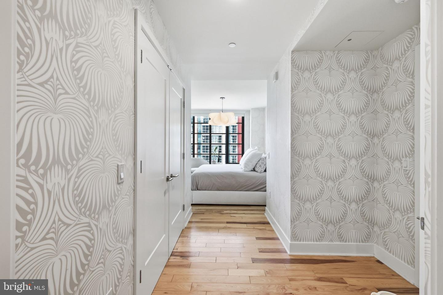 45 Sutton Sq Sw #706 Property Photo 17