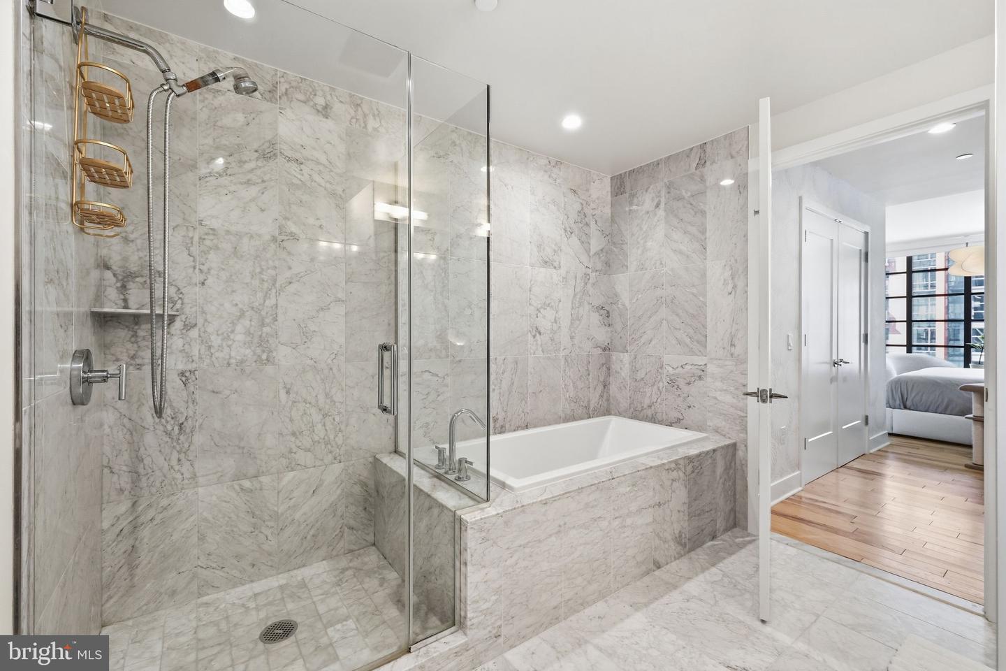 45 Sutton Sq Sw #706 Property Photo 26
