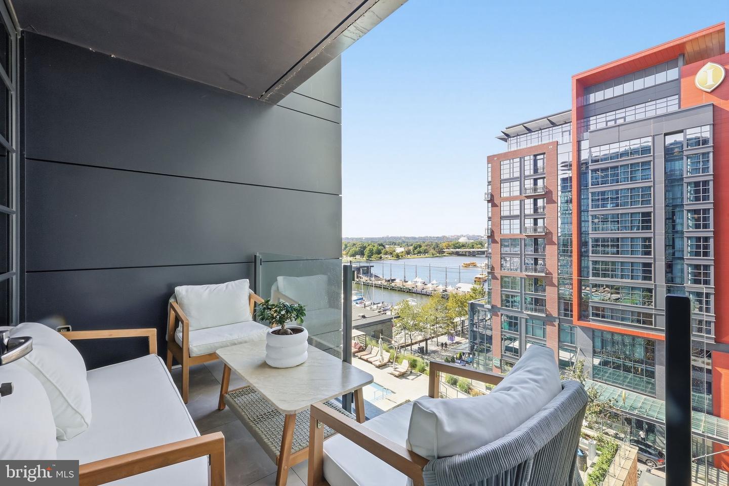 45 Sutton Sq Sw #706 Property Photo 34