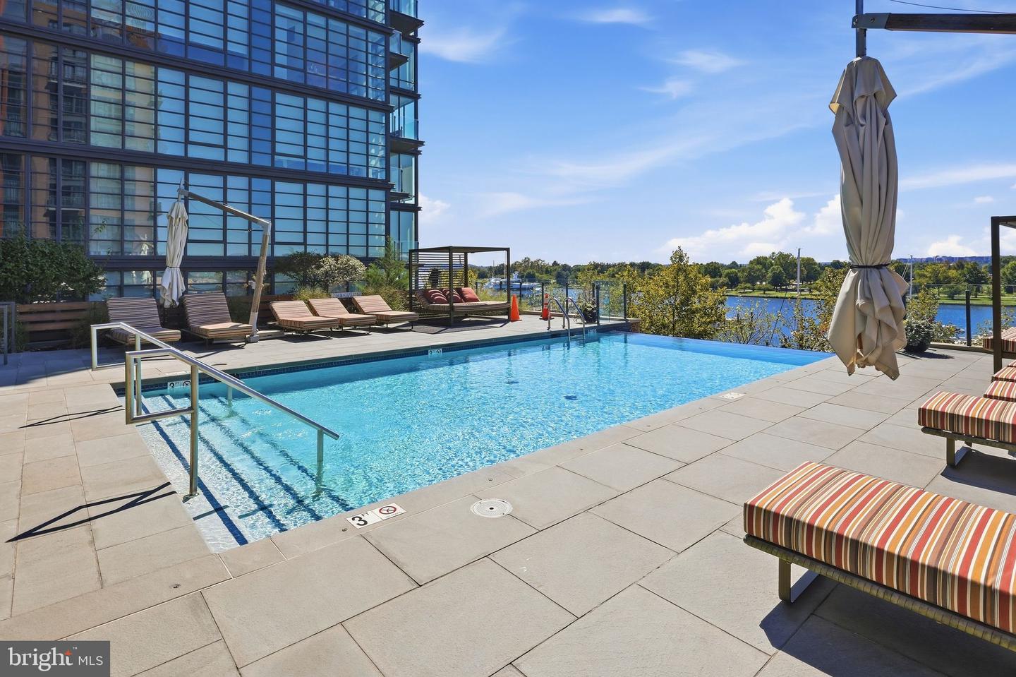 45 Sutton Sq Sw #706 Property Photo 49
