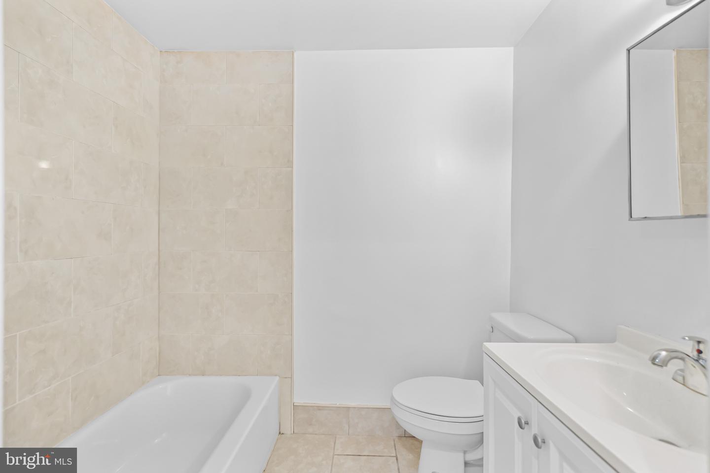 1508 V St Se #1 Property Photo 5