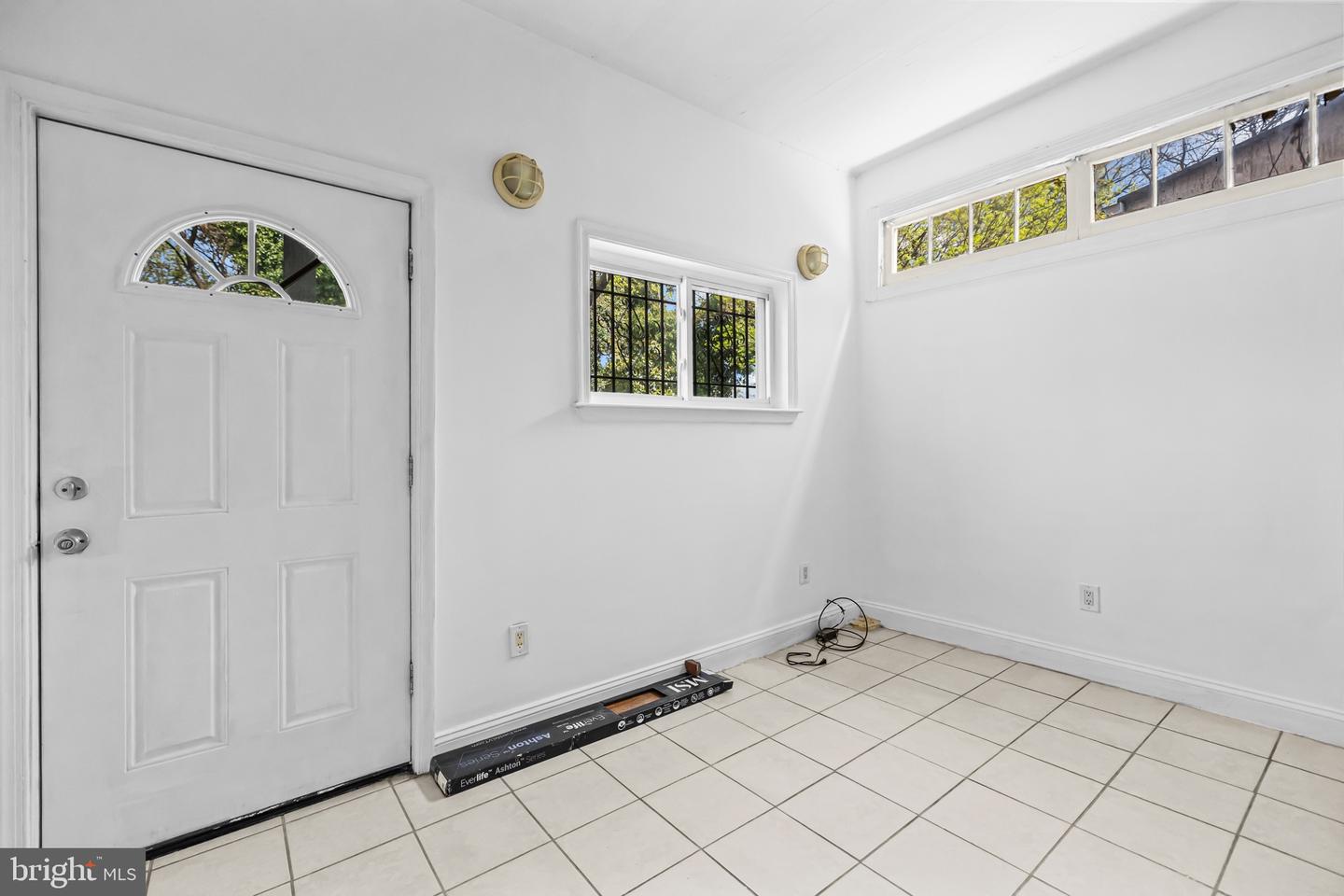 1508 V St Se #1 Property Photo 7