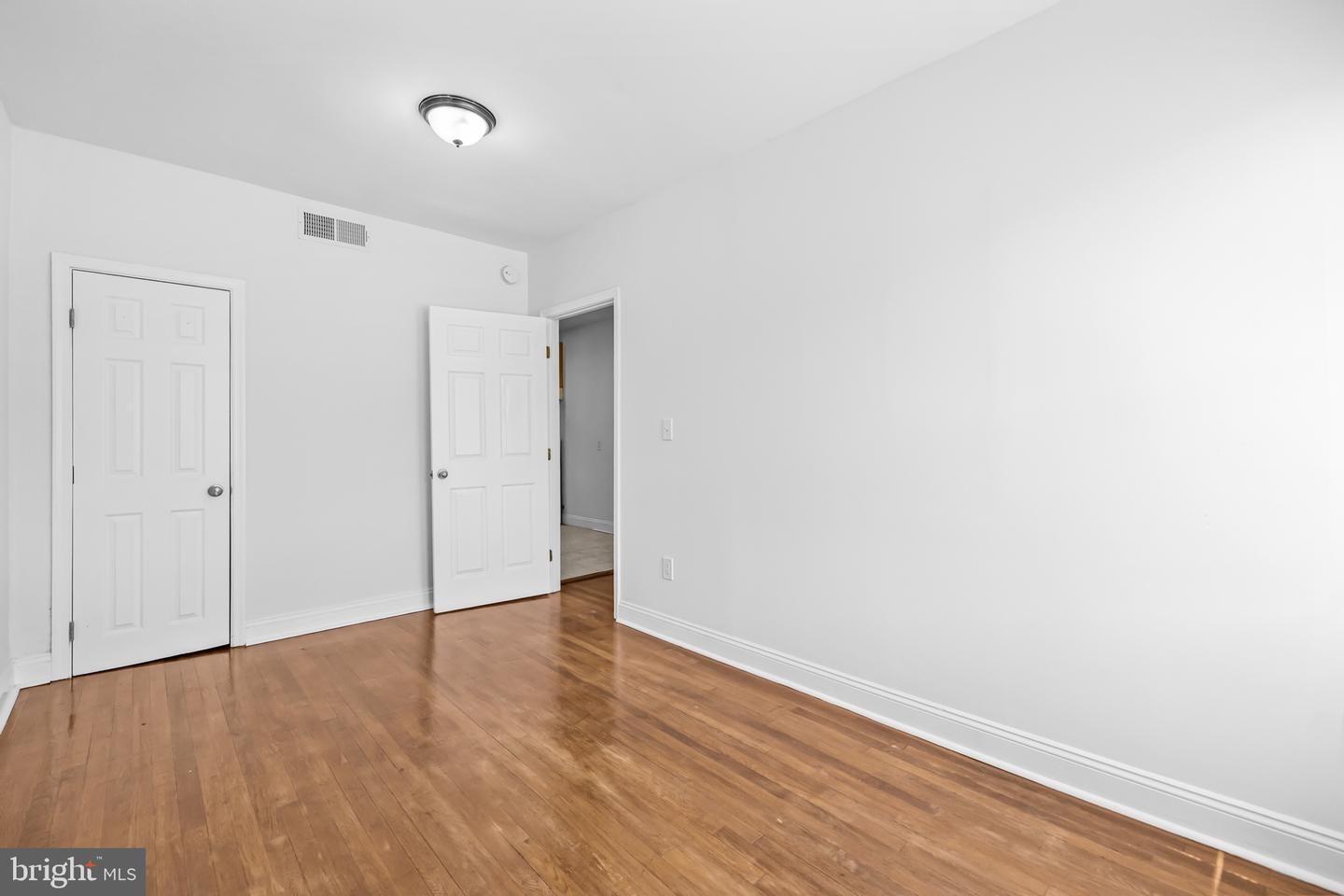 1508 V St Se #2 Property Photo 5