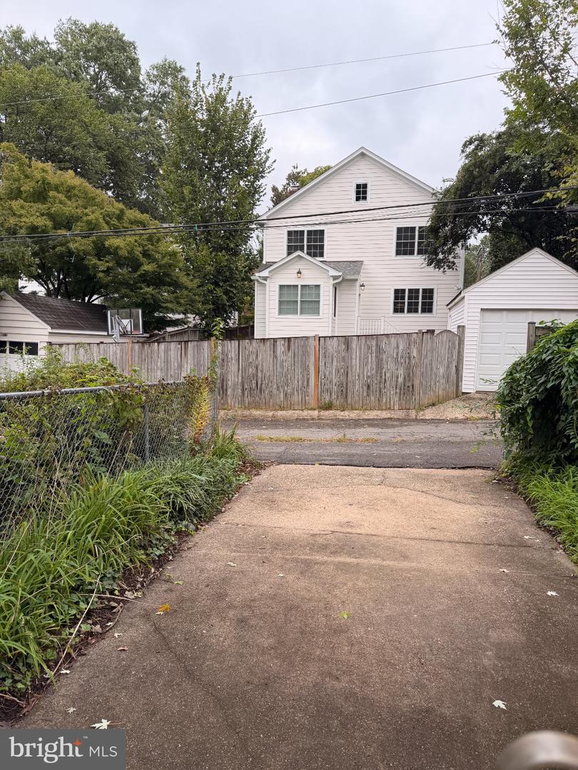 4811 Yuma St Nw Property Photo 3