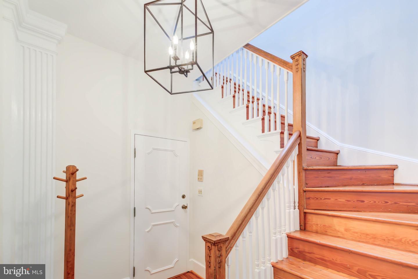 1717 LAMONT ST NW #D Property Photo 1