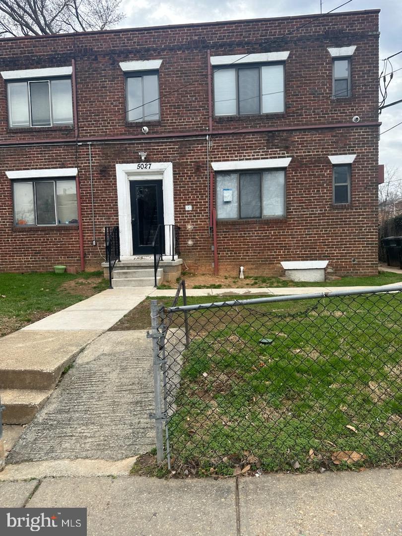 5027 H St Se #1 Property Photo 4