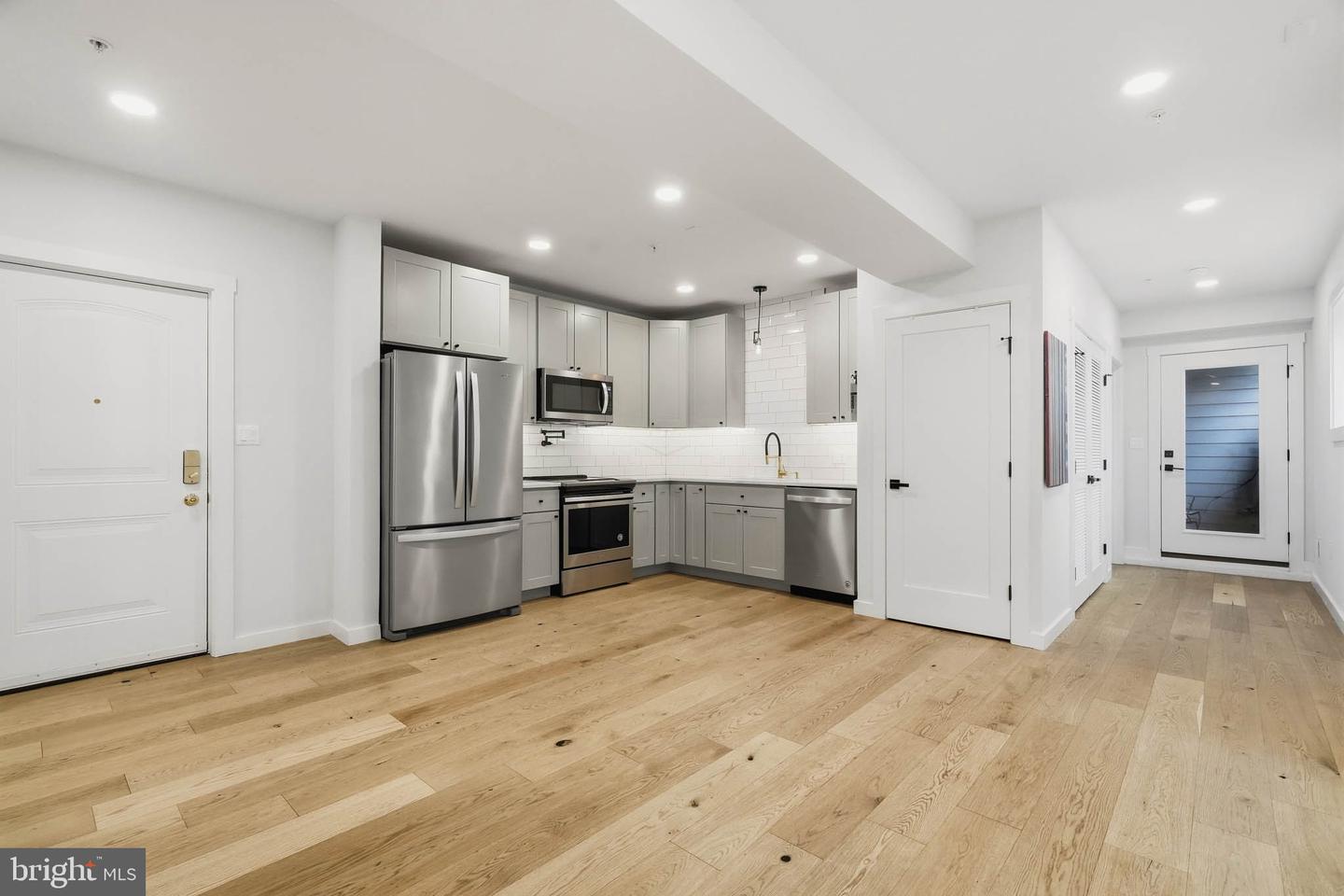 6914 Willow St Nw #1 Property Photo 10