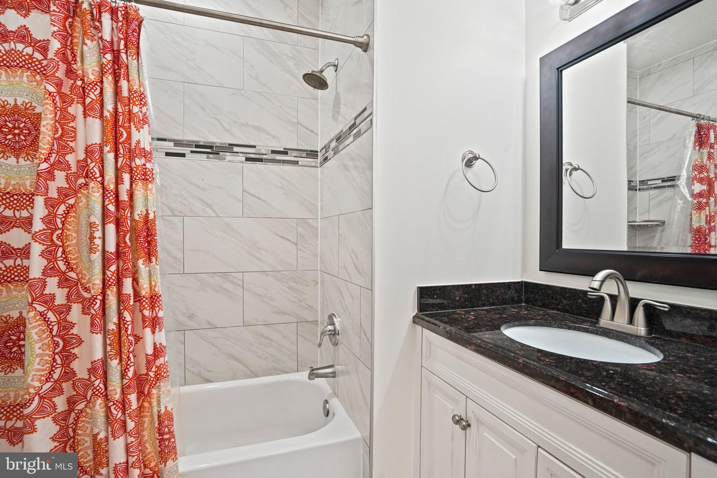 1102 Holbrook Ter Ne #3 Property Photo 15