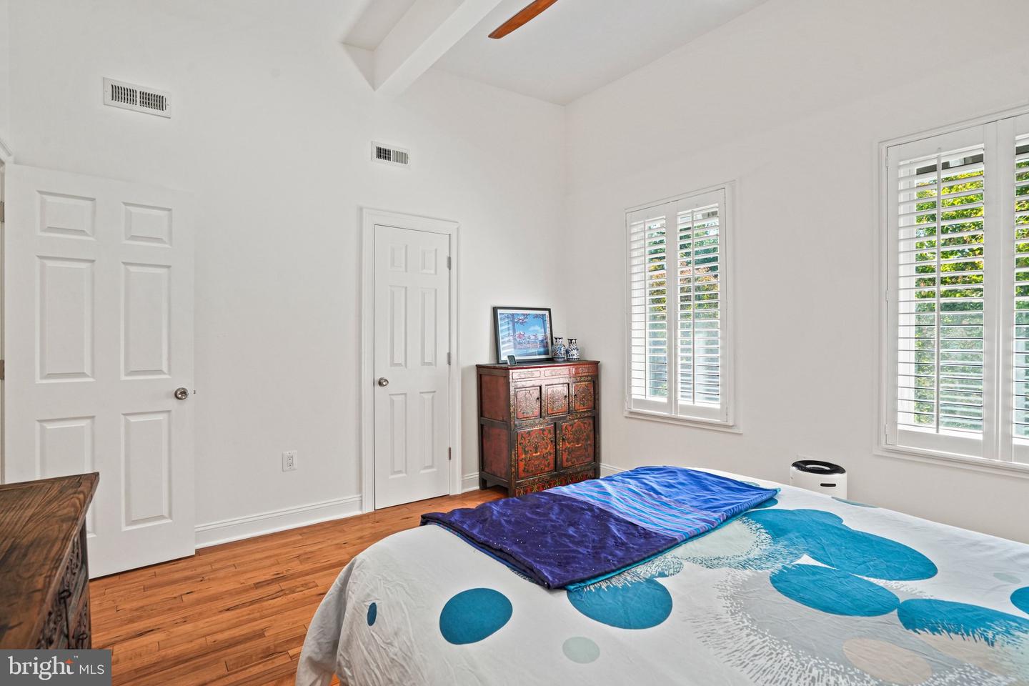 1102 Holbrook Ter Ne #3 Property Photo 20