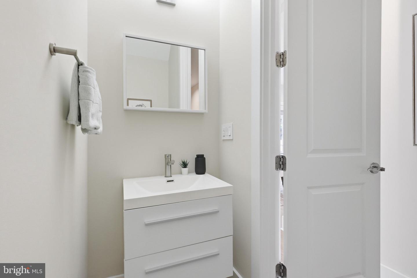 505 Nicholson St Nw Property Photo 26