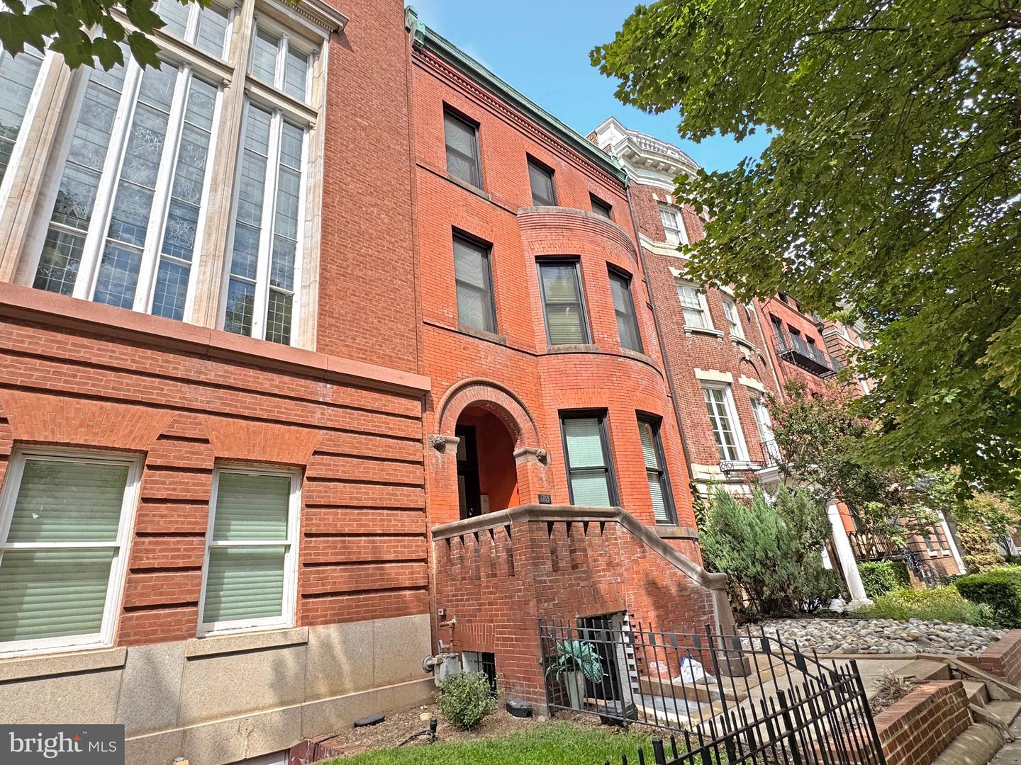 1765 R St Nw Property Photo 2