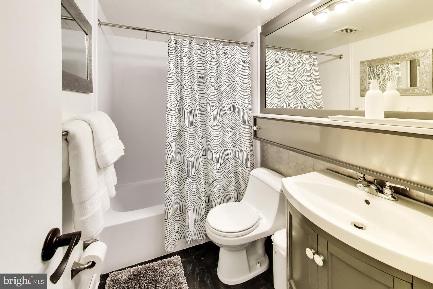 1245 4th St Sw #e400 Property Photo 11