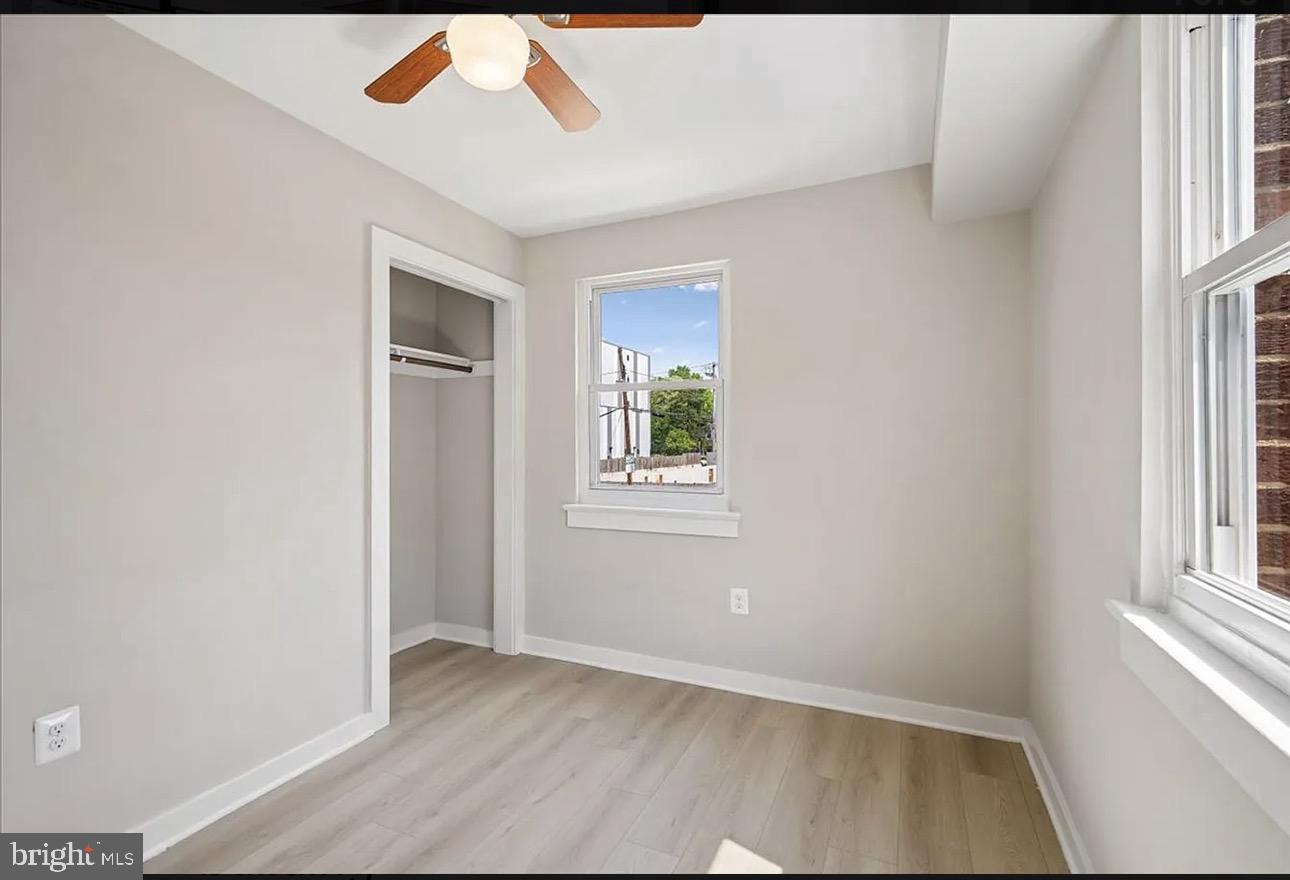 1410 Young St Se #5 Property Photo 6