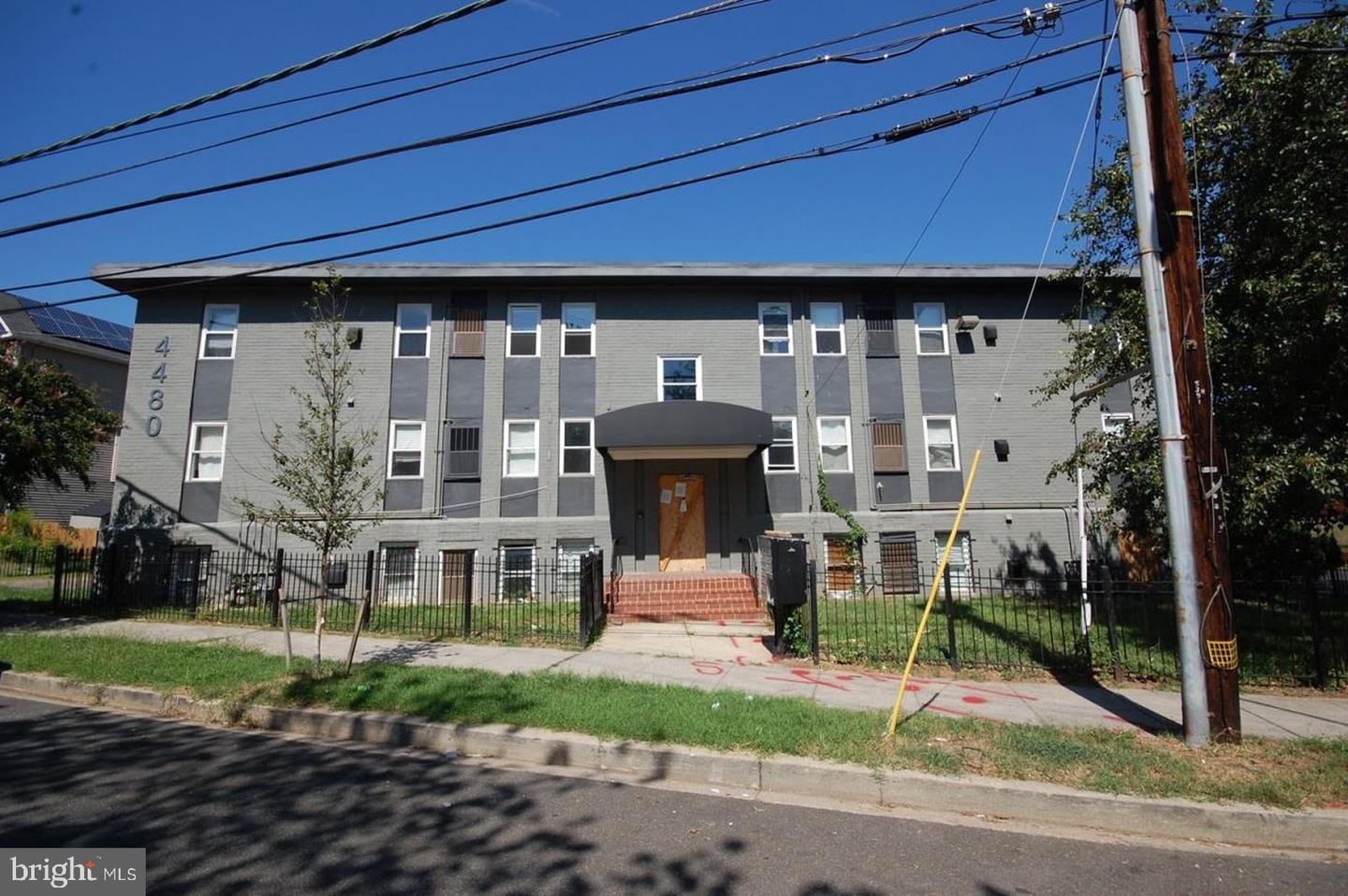 4559 Benning Rd Se Property Photo 2