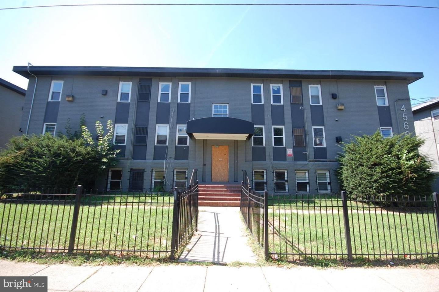 4559 Benning Rd Se Property Photo 3