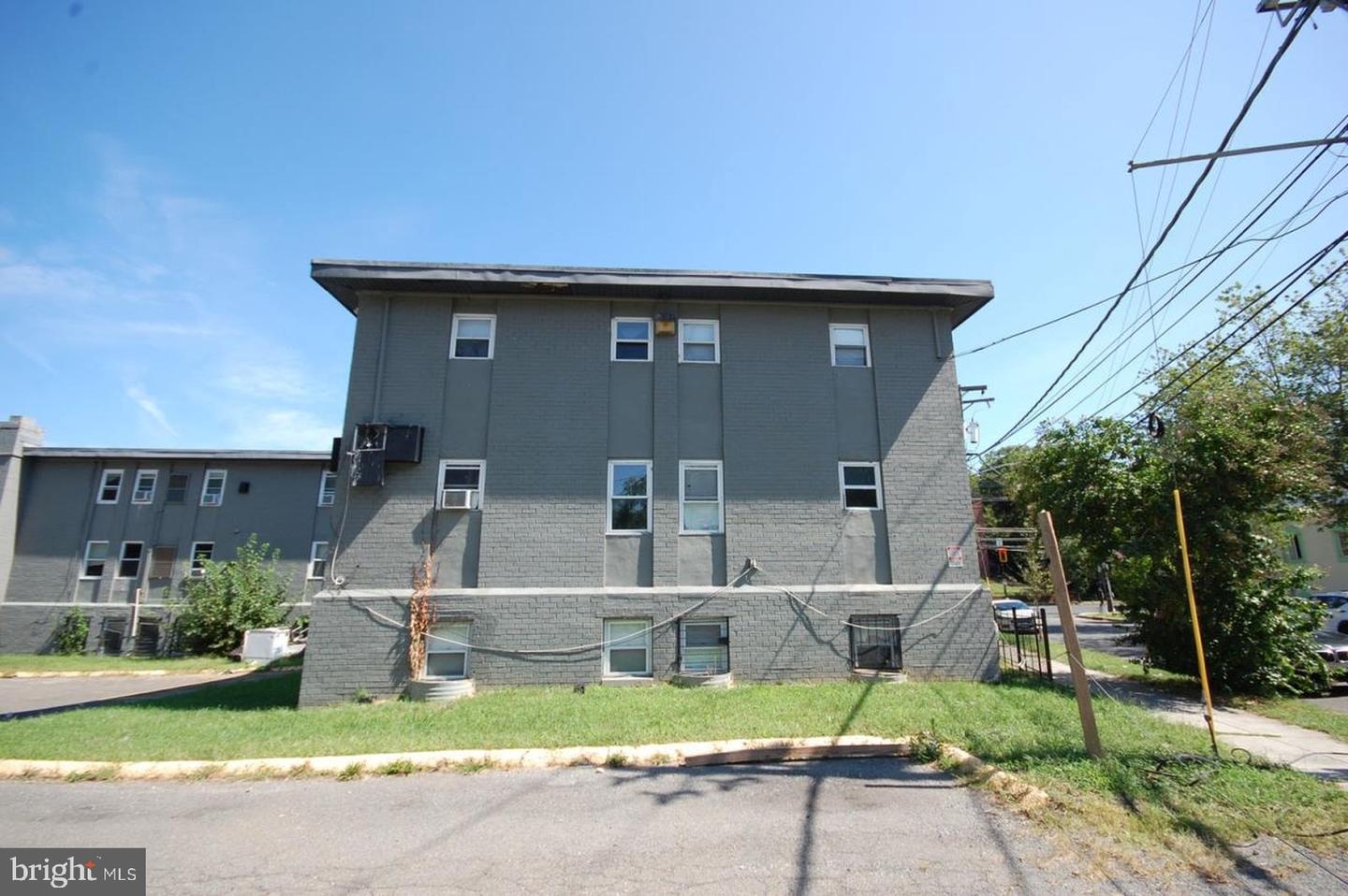 4559 Benning Rd Se Property Photo 6