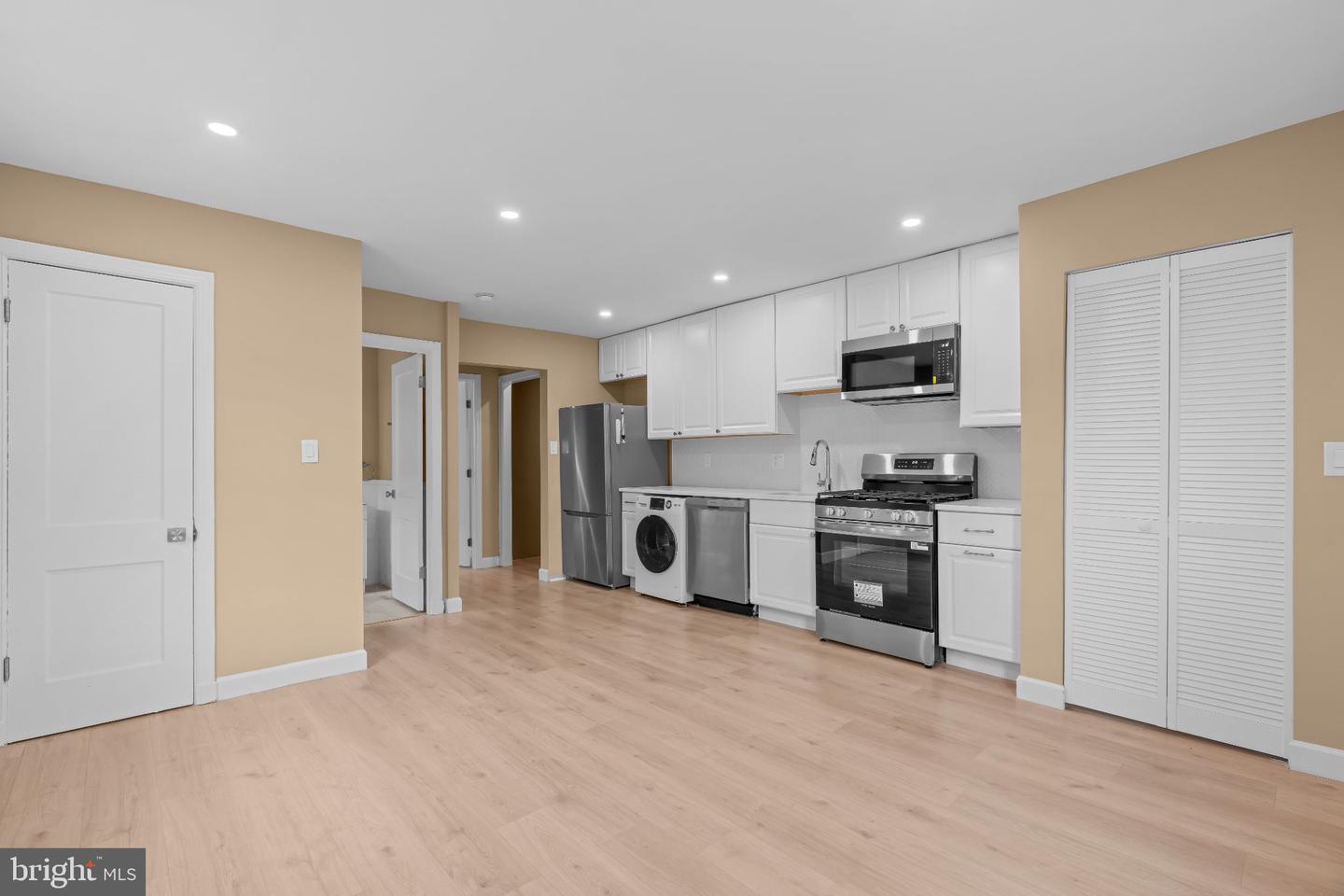 513 45th St Ne #unit 2 Property Photo 7