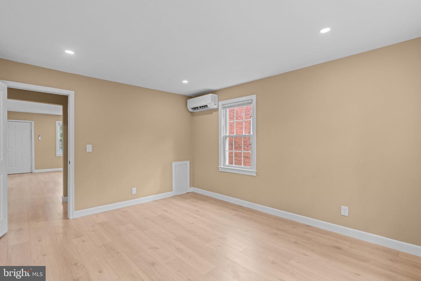513 45th St Ne #unit 2 Property Photo 12