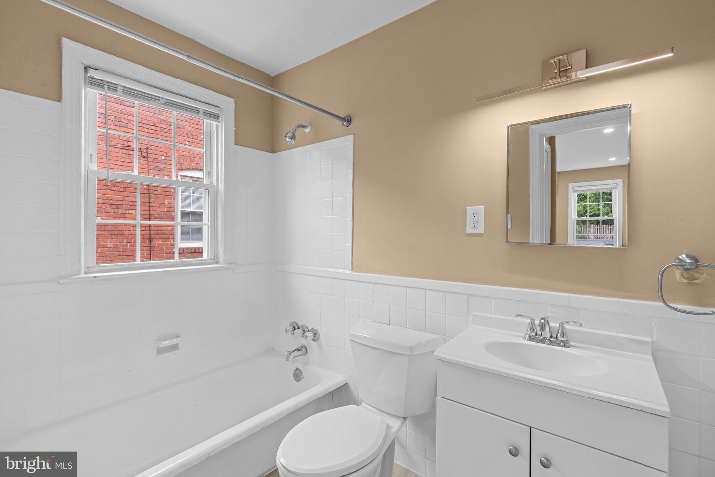 513 45th St Ne #unit 2 Property Photo 15