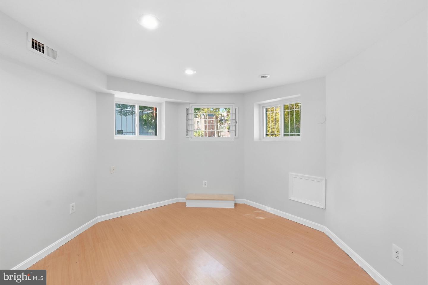 2801 11th St Nw #1 Property Photo 15