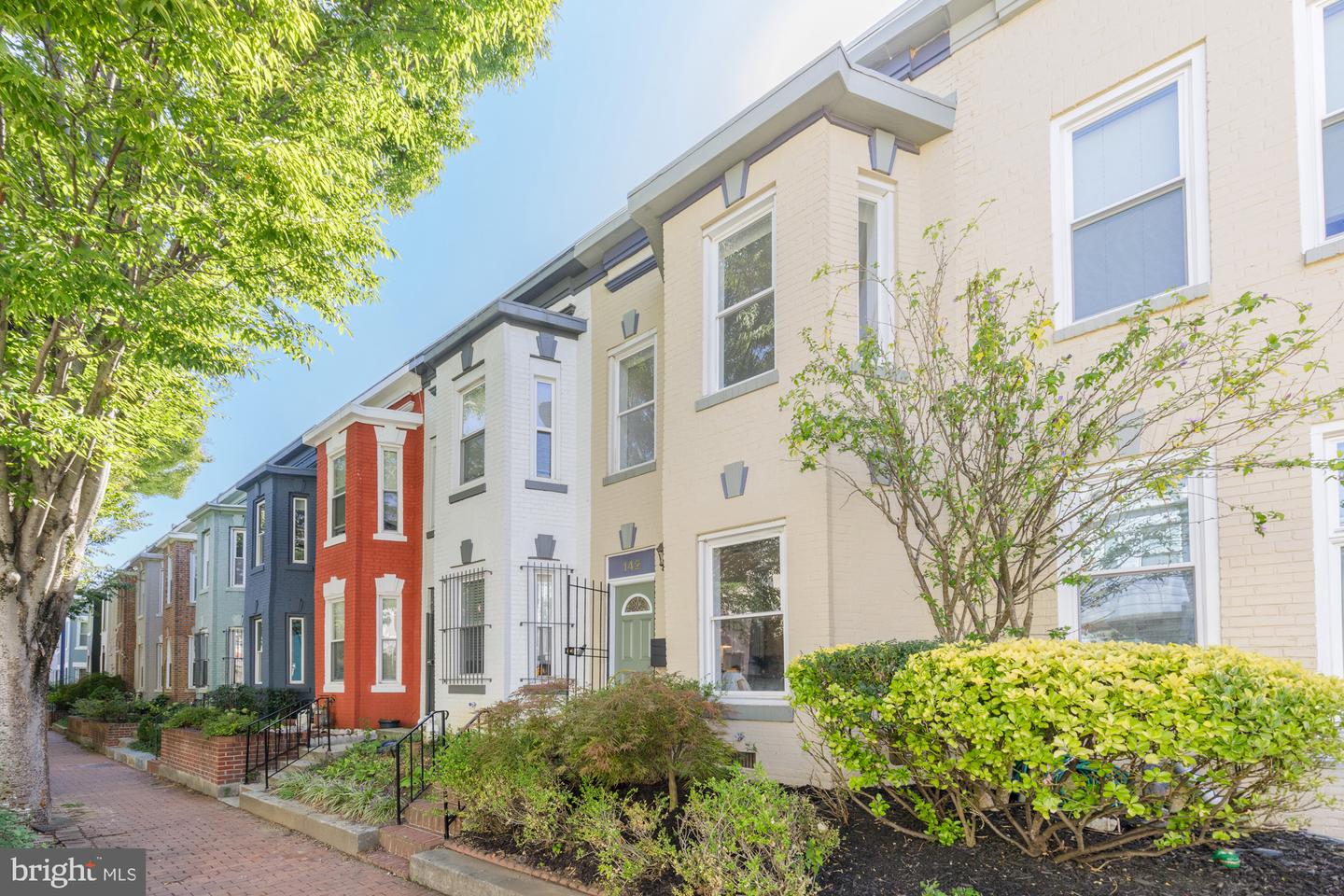 142 Bates St Nw Property Photo 1