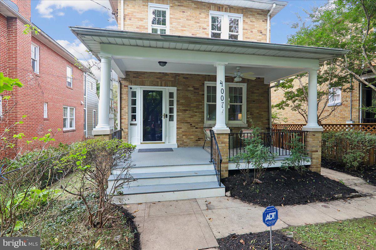4007 Fessenden St Nw Property Photo 2
