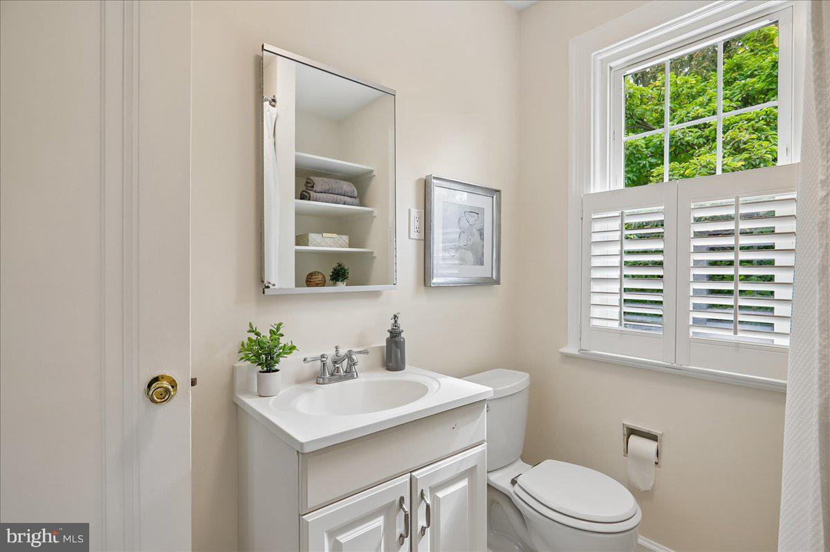 4007 Fessenden St Nw Property Photo 29