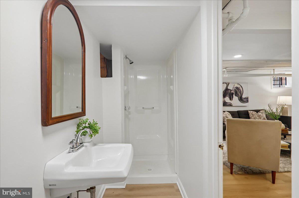 4007 Fessenden St Nw Property Photo 44