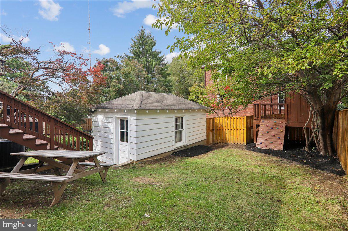 4007 Fessenden St Nw Property Photo 47