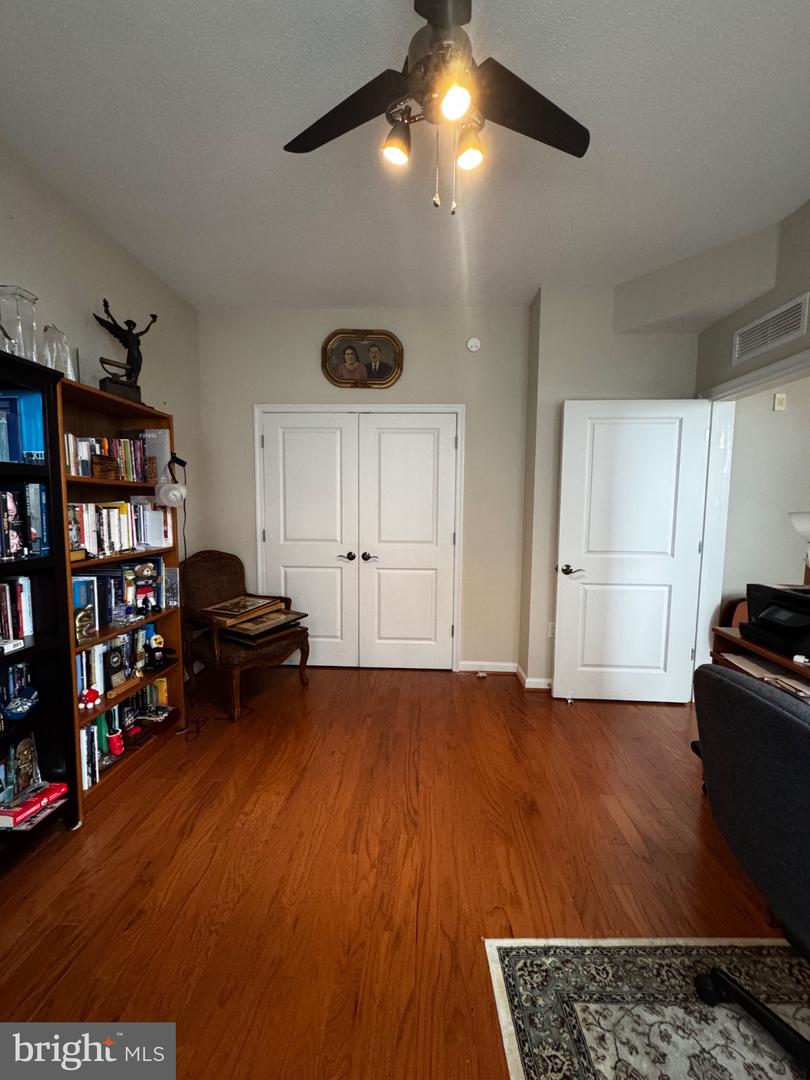 1390 Kenyon St Nw #611 Property Photo 12