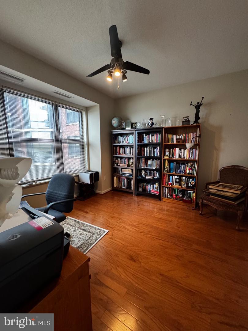 1390 Kenyon St Nw #611 Property Photo 13