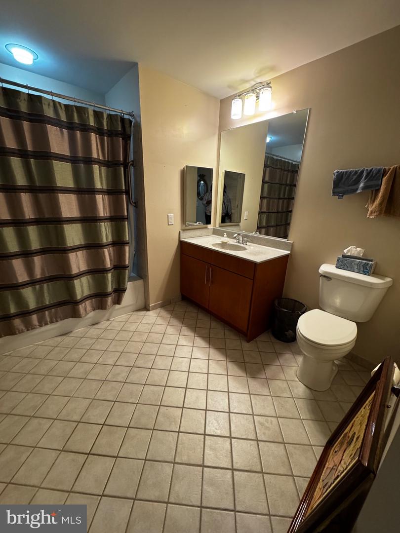 1390 Kenyon St Nw #611 Property Photo 17