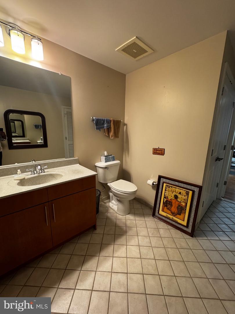 1390 Kenyon St Nw #611 Property Photo 18