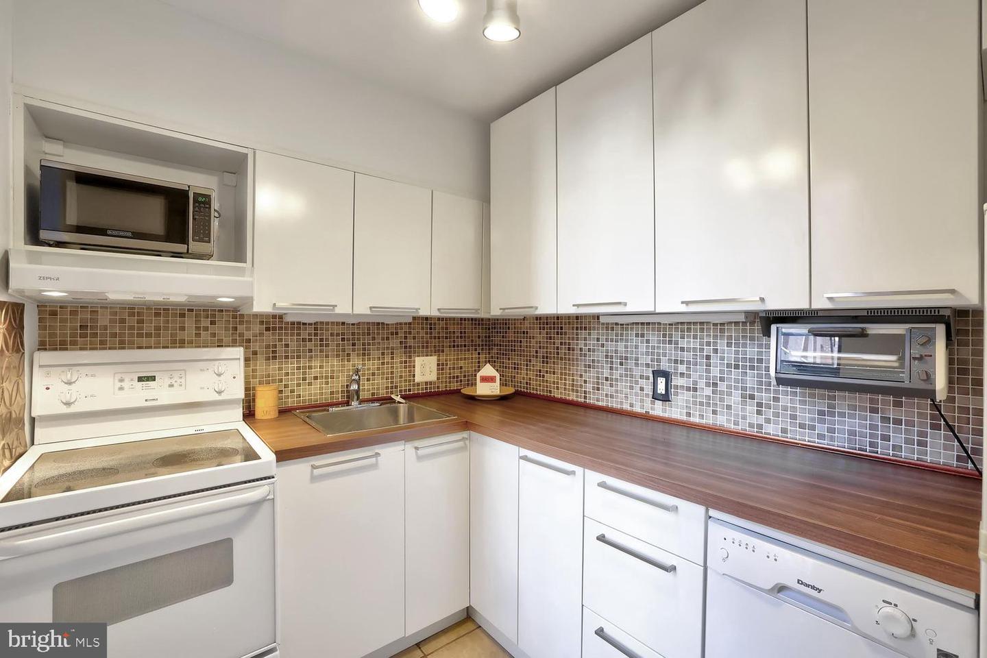 1844 Columbia Rd Nw #302 Property Photo 10