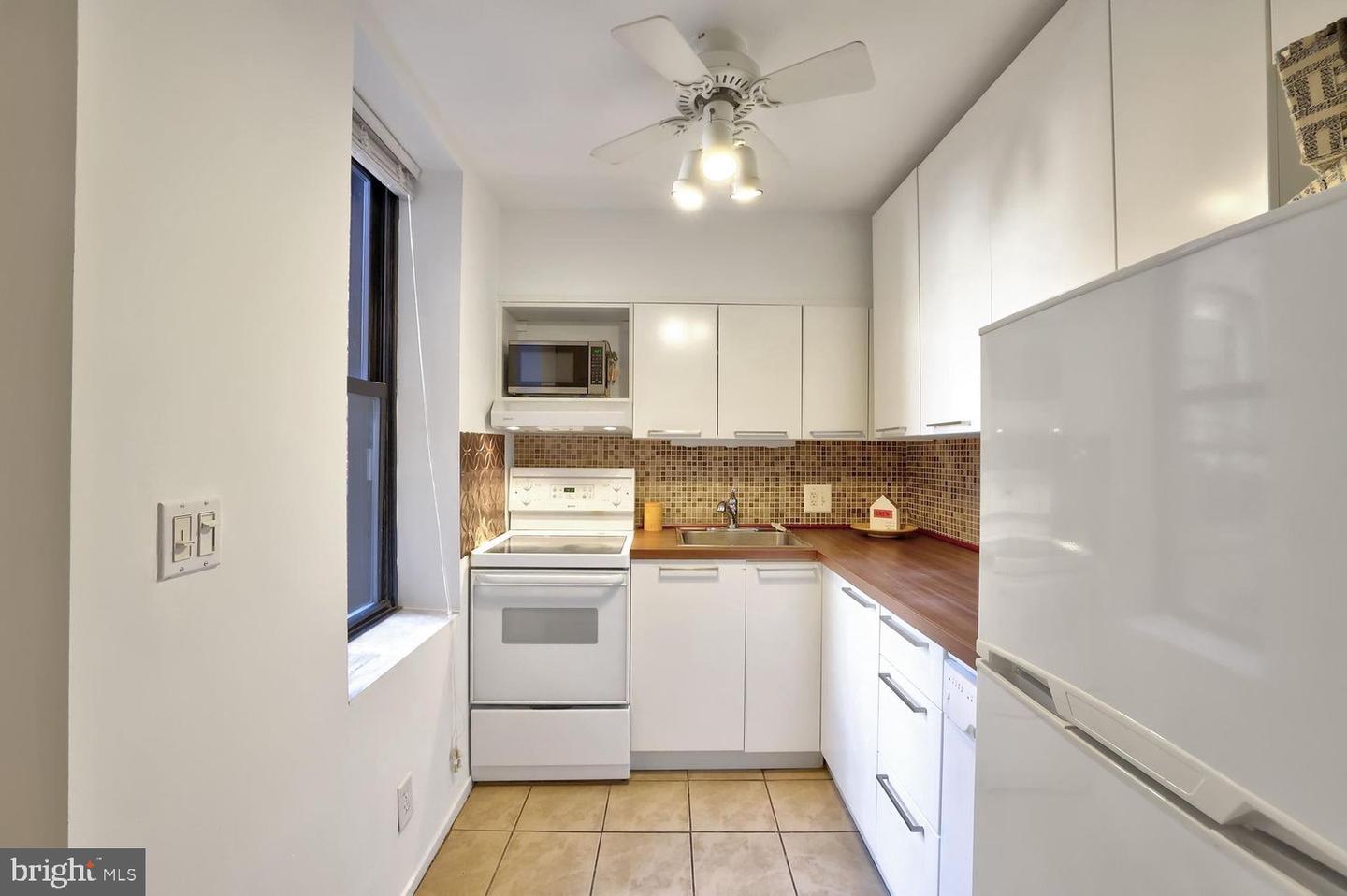 1844 Columbia Rd Nw #302 Property Photo 11