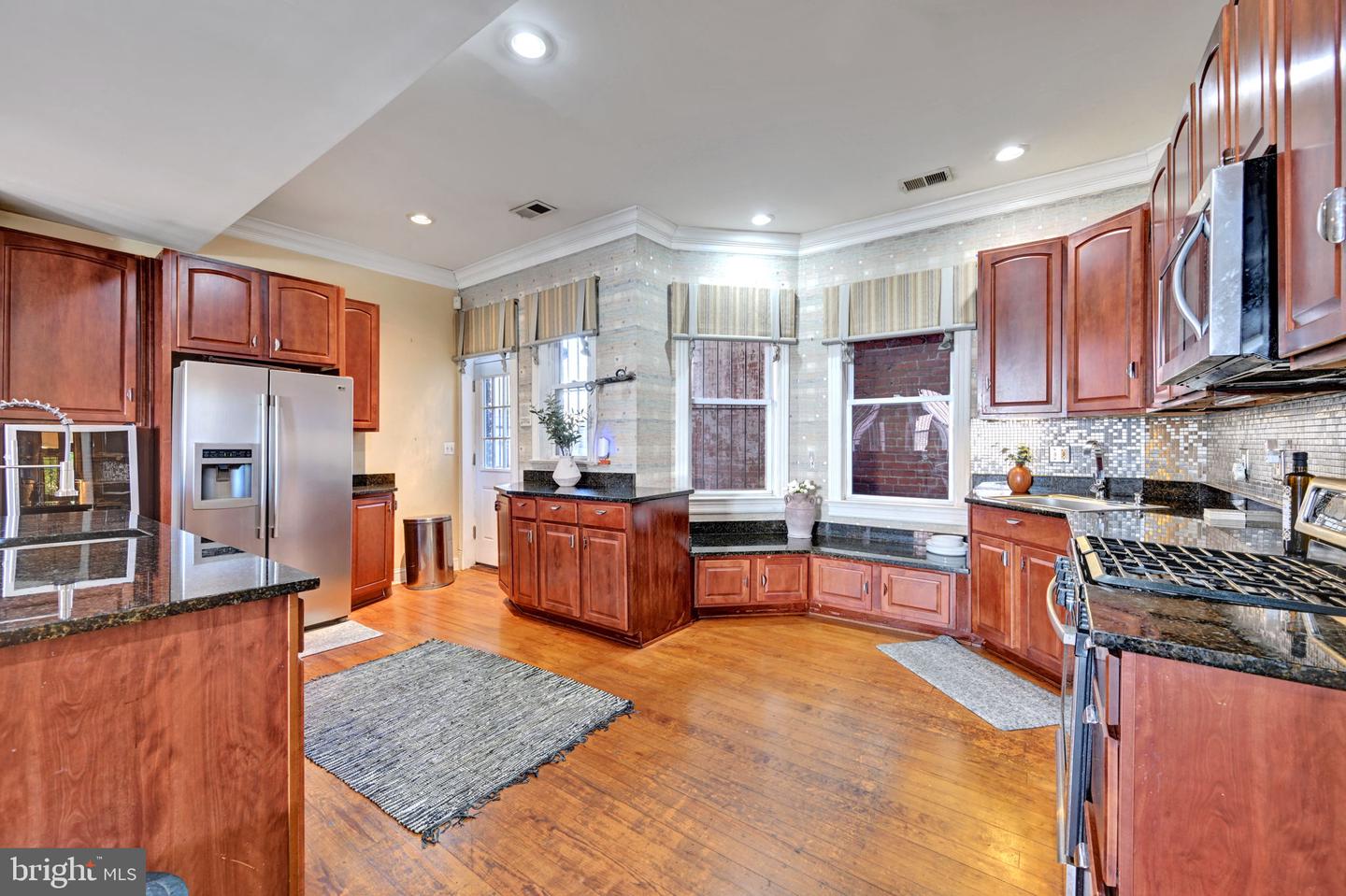 49 T St Nw Property Photo 21