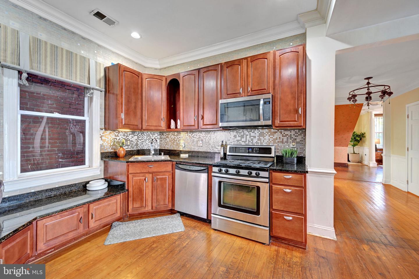 49 T St Nw Property Photo 23