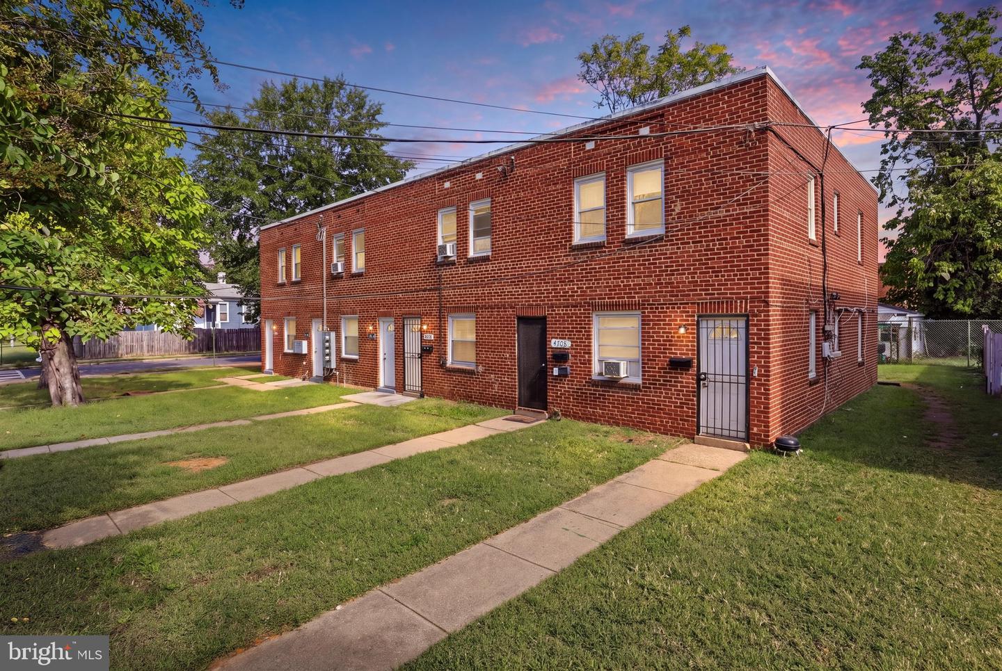 4706-4710 Quarles St Ne Property Photo 1