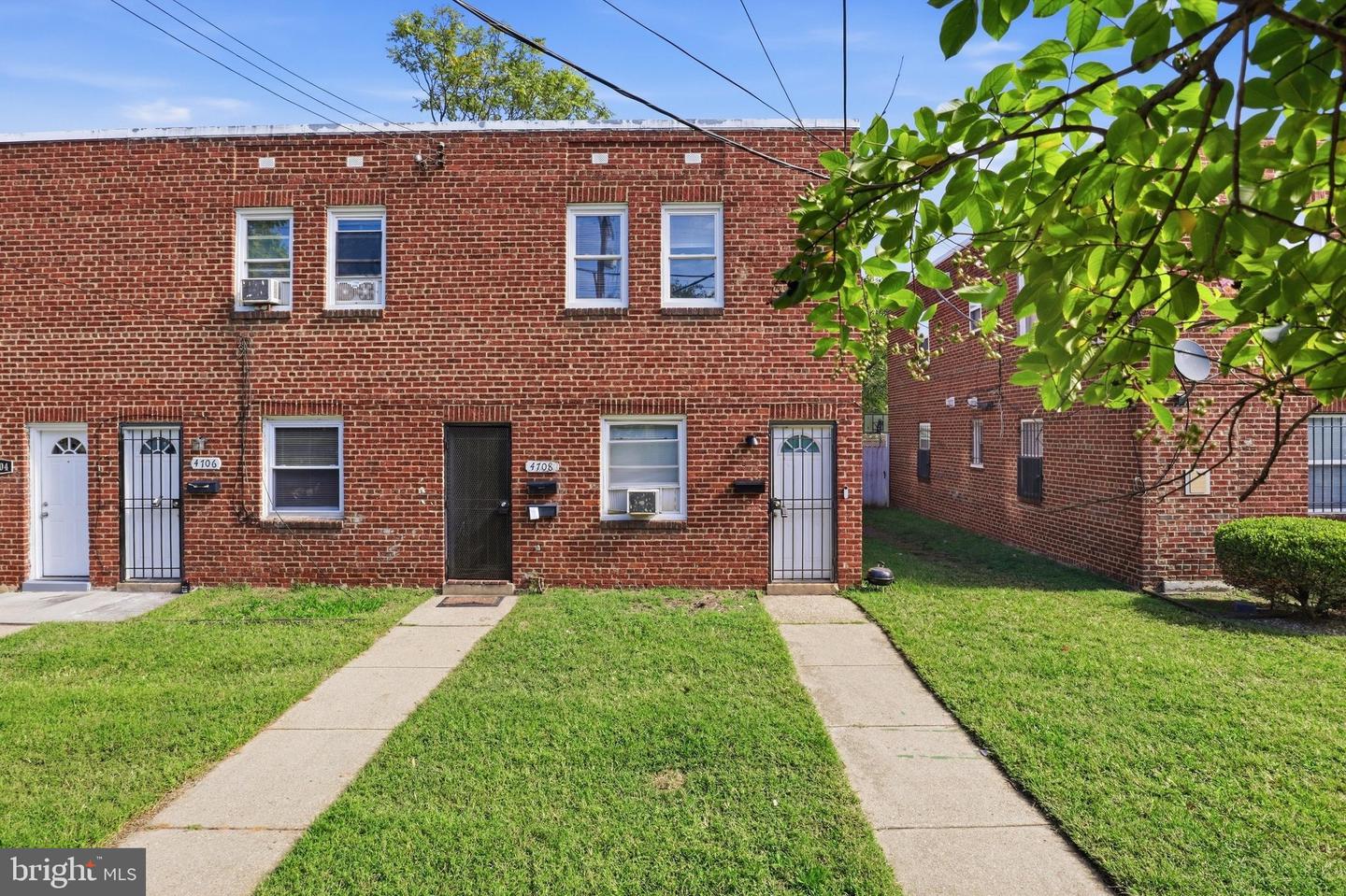 4706-4710 Quarles St Ne Property Photo 2