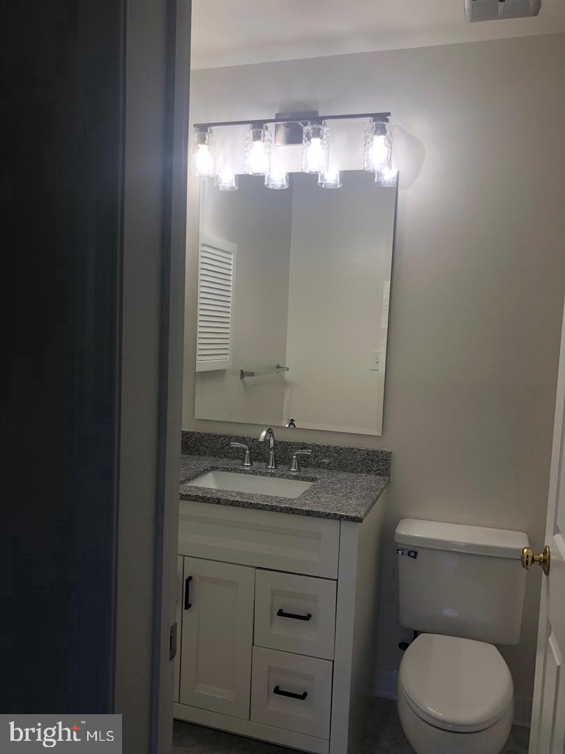 3249 B Sutton Pl Nw #b Property Photo 9