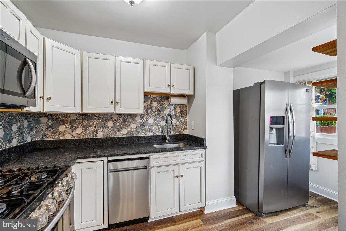1830 H St Ne Property Photo 8