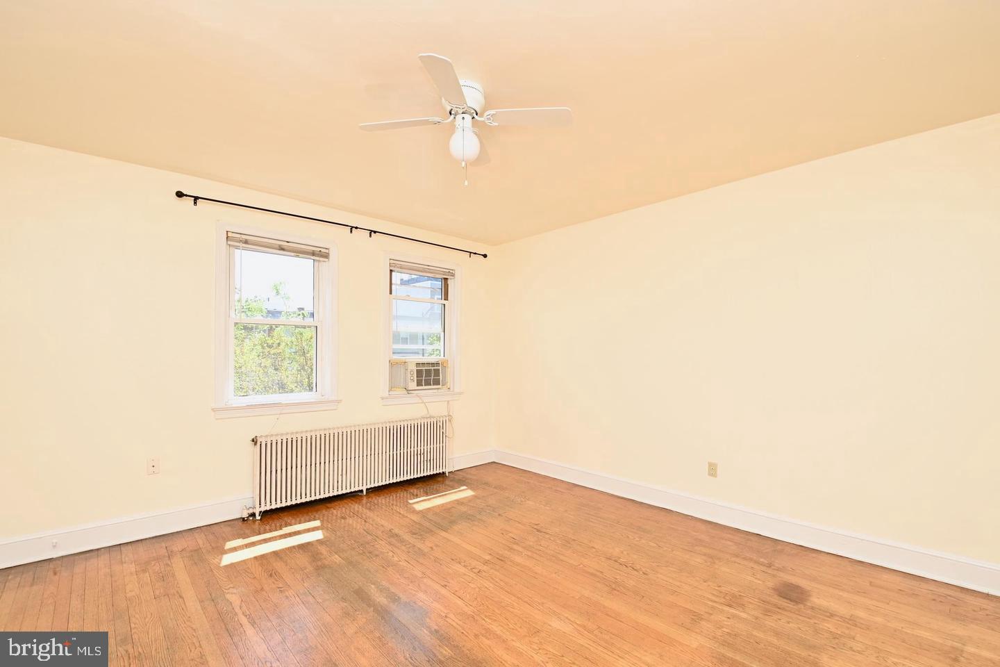 1840 Independence Ave Se Property Photo 3