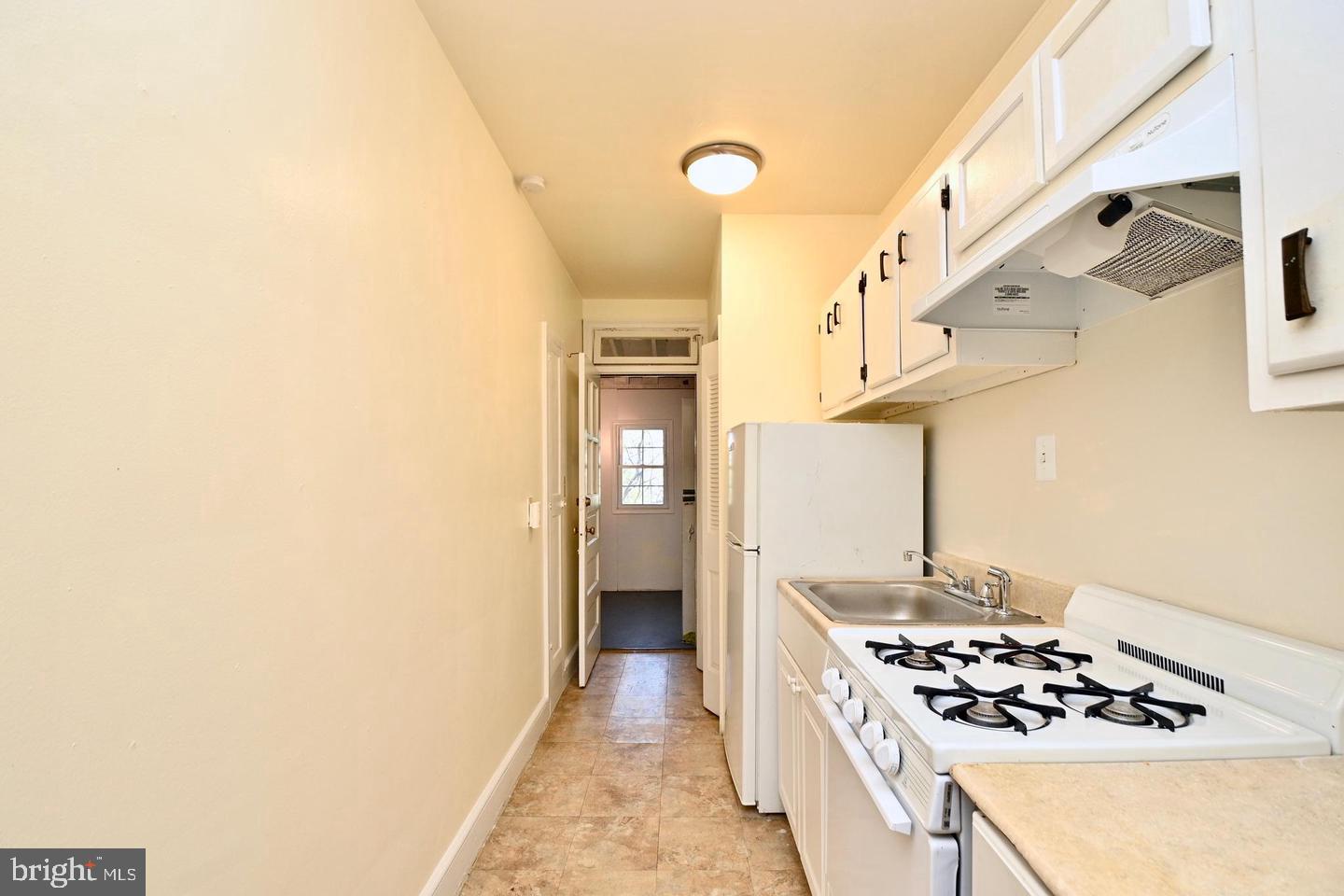 1840 Independence Ave Se Property Photo 10